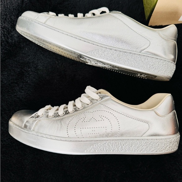 Authentic Gucci silver leather sneakers men’s 6 1/2, women’s 40. - Picture 5 of 7